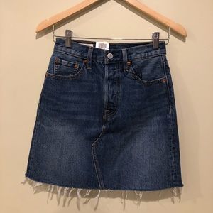 Levi’s Denim High Waisted Skirt